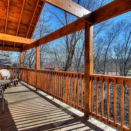 Prime Location & Loaded For Family Fun Villa